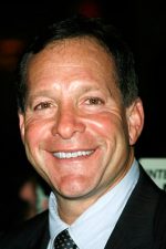 Steve Guttenberg; Brooklyn, New York City, New York, ABD doğumlu Amerikalı oyuncu