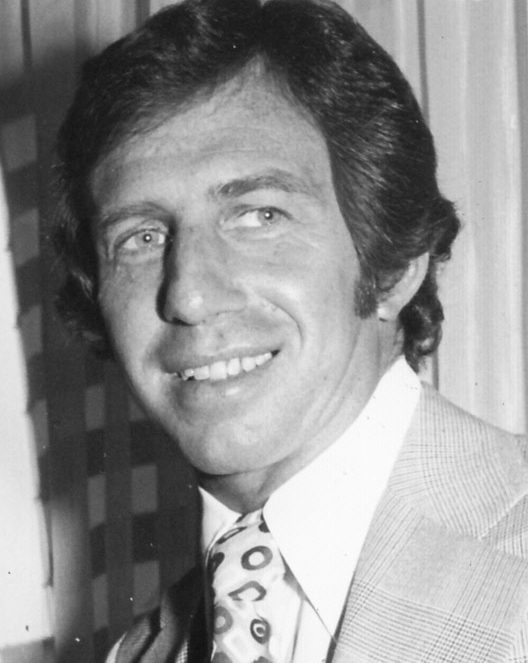 Steven Hilliard Stern; Timmins,Ontario,Kanada doğumlu Kanadalı  yönetmen, yapımcı, senarist