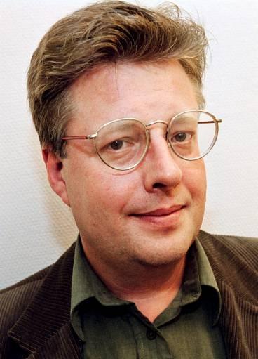Stieg Larsson; Skelleftehamn,İsveç doğumlu İsveçligazeteciyazar, orijinal karakterleri yaratan