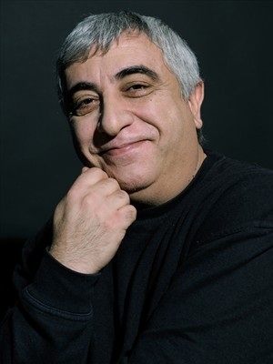 Suat Sungur; Çivril, Denizli, Türkiye doğumlu Türk oyuncu