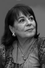 Suna Keskin; Biga, Çanakkale, Türkiye doğumlu Türk oyuncu