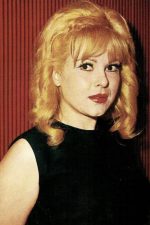 Suzan Avcı; Bursa, Türkiye doğumlu Türk oyuncu, yapımcı