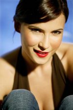 Şebnem Dönmez; Salzgitter, Aşağı Saksonya, Almanya doğumlu Türk oyuncu