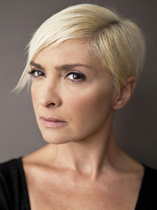 Şebnem Köstem; İstanbul, Türkiye doğumlu Türk oyuncu