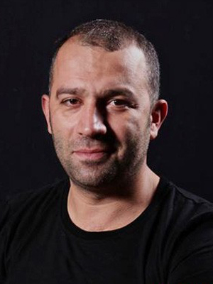 Şevket Çoruh; İstanbul, Türkiye doğumlu Türk oyuncu