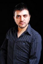 Şinasi Yurtsever; Erzincan, Türkiye doğumlu Türk oyuncu