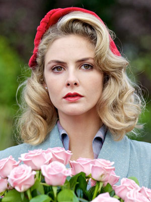 Tamsin Egerton; Hampshire,İngiltere doğumlu İngiliz  oyuncu