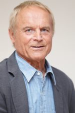 Terence Hill; Venedik, İtalya doğumlu Mario Girotti olarak da bilinen İtalyan oyuncu, yönetmen, senarist