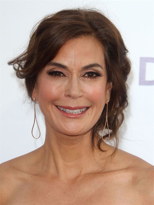 Teri Hatcher; Palo Alto, Santa Clara, Kaliforniya, ABD doğumlu Amerikalı oyuncu, senarist