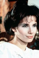 Theresa Saldana; Brooklyn, New York City, New York, ABD doğumlu Amerikalı oyuncu