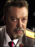Tim Curry; Grappenhall,Cheshire,İngiltere doğumlu İngilizşarkıcıoyuncu, yapımcı, seslendirme sanatçısı