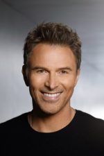 Tim Daly; Manhattan, New York City, New York, ABD doğumlu James Timothy Daly olarak da bilinen Amerikalı oyuncu, seslendirme sanatçısı