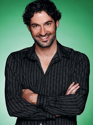 Tom Ellis; Cardiff ,Galler doğumlu Thomas Paul Ellis olarak da bilinen Galli  oyuncu