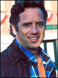 Tom Wopat; Amerikalı oyuncu, yönetmen, seslendirme sanatçısı