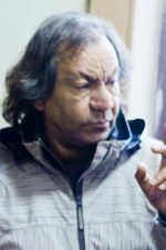 Tony Gatlif; Cezayir doğumlu Michel Dahamani Gatlif olarak da bilinen Fransız, senarist, yönetmen, besteci, yapımcı