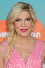Tori Spelling; Los Angeles, Kaliforniya, ABD doğumlu Victoria Davey Spelling, Tori Spelling-McDermott olarak da bilinen Amerikalı oyuncu, yaratıcı, idari yapımcı, yazar