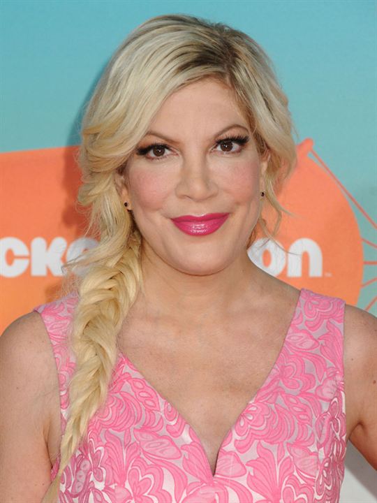 Tori Spelling; Los Angeles, Kaliforniya, ABD doğumlu Victoria Davey Spelling, Tori Spelling-McDermott olarak da bilinen Amerikalı oyuncu, yaratıcı, idari yapımcı, yazar