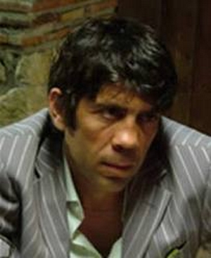 Tuncer Salman; Uşak, Türkiye doğumlu Türk oyuncu