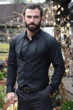 Turabi Çamkıran; Mersin, Türkiye doğumlu Türk oyuncu