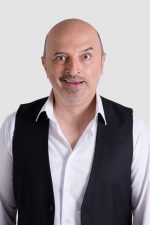 Yavuz Seçkin; İstanbul, Türkiye doğumlu Türk oyuncu, senarist, yapımcı, seslendirme sanatçısı