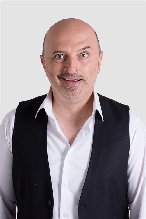 Yavuz Seçkin; İstanbul, Türkiye doğumlu Türk oyuncu, senarist, yapımcı, seslendirme sanatçısı