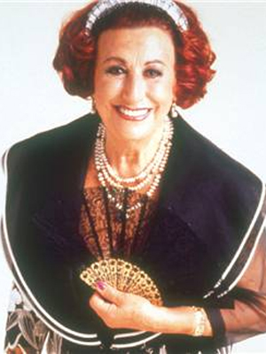 Müzeyyen Senar; Gököz, Bursa, Türkiye doğumlu Türk oyuncu