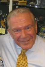 Uğur Dündar; Akören, Silivri, İstanbul, Türkiye doğumlu Türk oyuncu