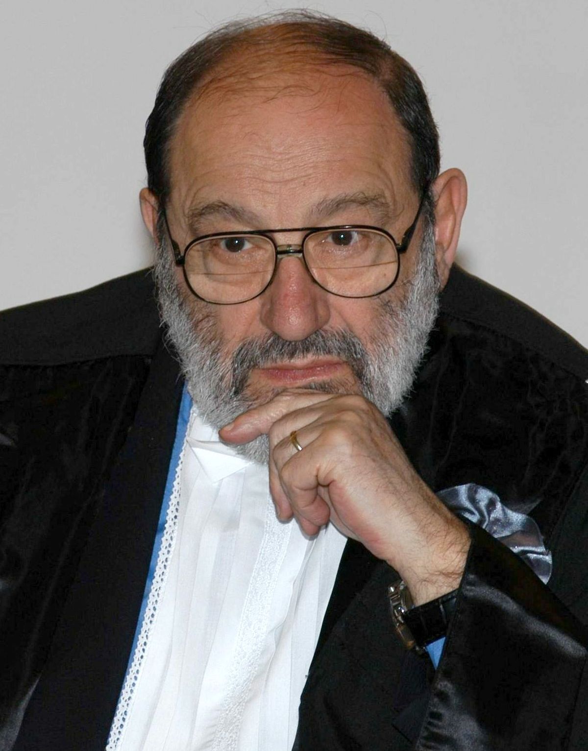 Umberto Eco; İskenderiye, İtalya doğumlu İtalyan yazar, oyuncu