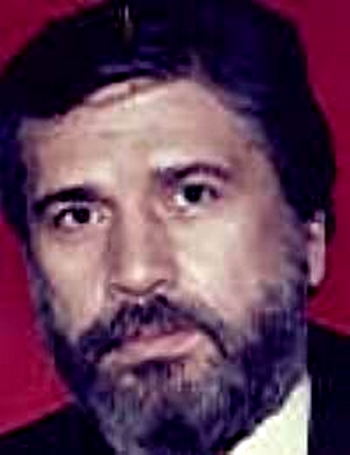 Ünsal Emre; Kocaeli, Türkiye doğumlu Türk oyuncu