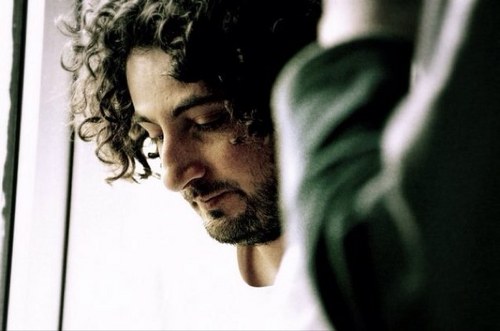 Veli Kuzlu; Zonguldak, Türkiye doğumlu Türk görüntü yönetmeni