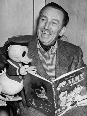 Walt Disney; Chicago, Illinois, ABD doğumlu Walter Elias Disney olarak da bilinen Amerikalı yapımcı, oyuncu, senarist, seslendirme sanatçısı, animatör
