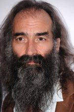 Warren Ellis; Essex,İngiltere doğumlu İngilizçizgi roman yazarıbesteci, orijinal beste, oyuncu, senarist