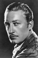 Warren William; Aitkin, Minnesota, ABD doğumlu Amerikalı oyuncu