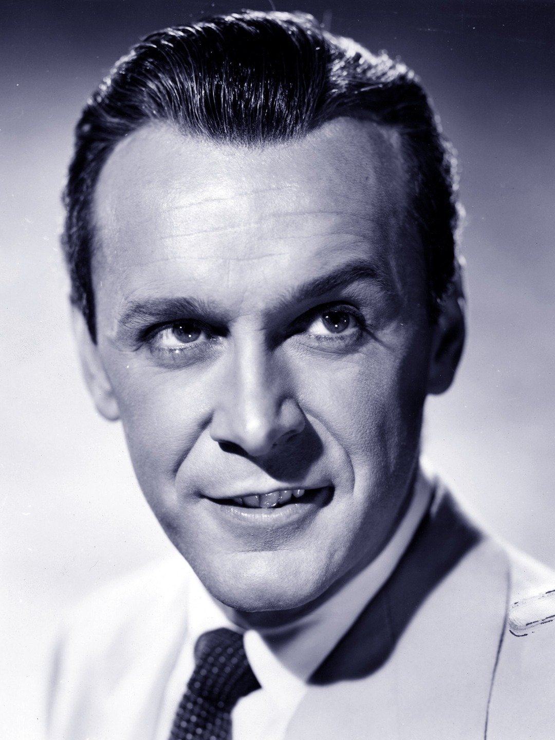 Bill Kerr; William Henry Kerr olarak da bilinen Güney Afrikalı oyuncu