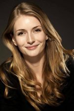 Yasemin Allen; Londra, İngiltere doğumlu Yasemin Kay Allen, Yasemin Kay Allen olarak da bilinen Türk oyuncu