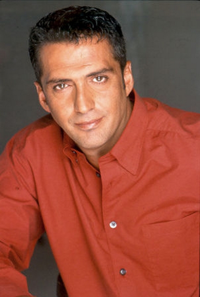 Yavuz Bingöl; İstanbul, Türkiye doğumlu Türk oyuncu