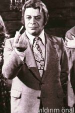 Yıldırım Önal; İzmir, Türkiye doğumlu Türk oyuncu, yönetmen