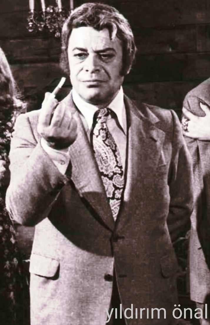 Yıldırım Önal; İzmir, Türkiye doğumlu Türk oyuncu, yönetmen