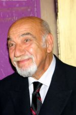 Yılmaz Gruda; İstanbul, Türkiye doğumlu Türk oyuncu