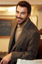 Yusuf Çim; İstanbul, Türkiye doğumlu Türk oyuncu