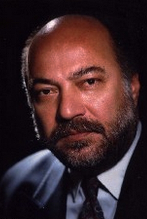 Yücel Erten; Muş, Türkiye doğumlu Türk oyuncu, yönetmen, sanat yönetmeni, yazar