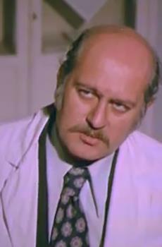 Yüksel Gözen; İstanbul, Türkiye doğumlu Türk oyuncu