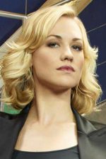 Yvonne Strahovski; Maroubra, Sidney, Yeni Güney Galler, Avustralya doğumlu Yvonne Jaqueline Strzechowski,Yvonne Strechowski, Yvonne Strahowski olarak da bilinen Avustralyalı oyuncu