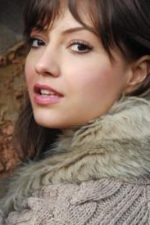 Zerrin Arıkan; Razgard, Bulgaristan doğumlu Türk oyuncu