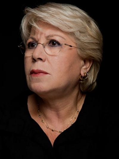 Zerrin Sümer; Bergama, İzmir, Türkiye doğumlu Türk oyuncu