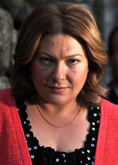 Zeynep Eronat; İstanbul, Türkiye doğumlu Türk oyuncu