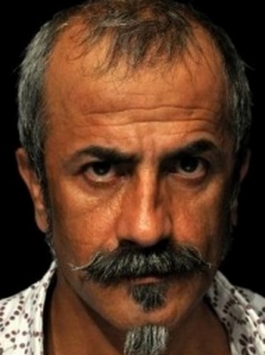 Zülfü Hamit Altın; Tunceli, Türkiye doğumlu Türk oyuncu