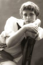 Christopher Gable; Londra,İngiltere doğumlu Christopher Michael Gable olarak da bilinen İngiliz  oyuncu