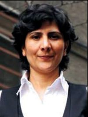 Nezahat Gündoğan; yönetmen