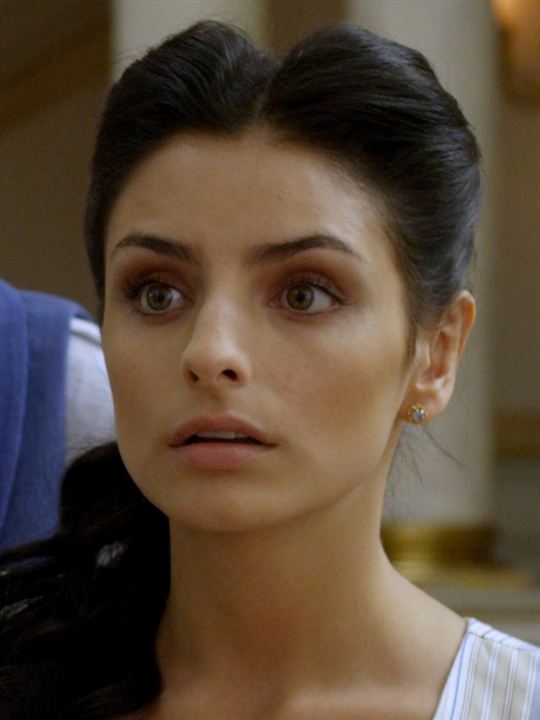 Aislinn Derbez; Mexico City, Meksika doğumlu Aislinn Derbez Michel, Aislinn González Michel olarak da bilinen Meksikalı oyuncu